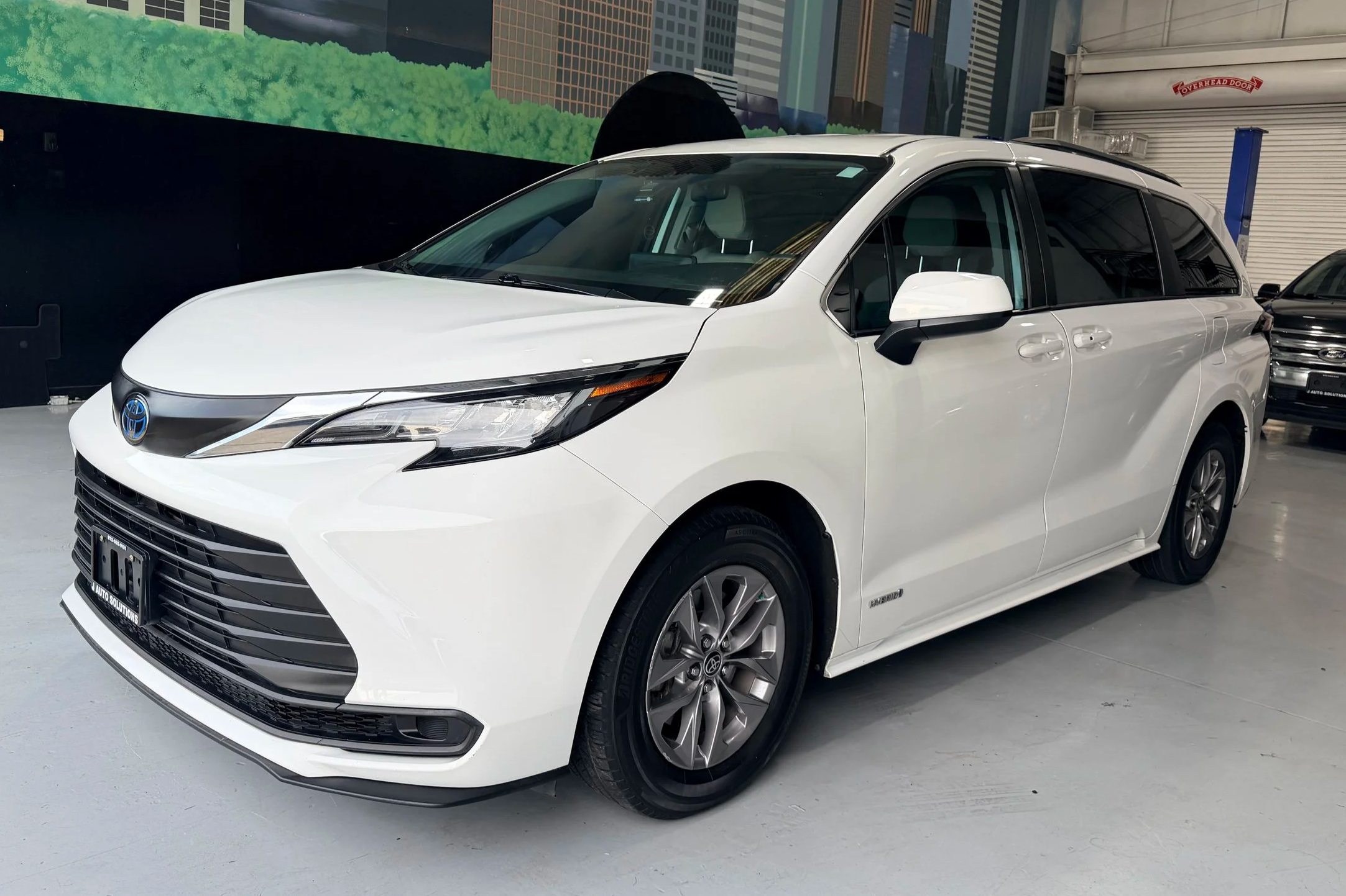🟢 2021 Toyota Sienna LE Hybrid, 8 passenger 3rd-row Seat Family Mini Ban [J127] 84,250マイル