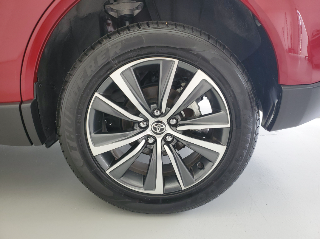 2024 Toyota Venza LE (1).png