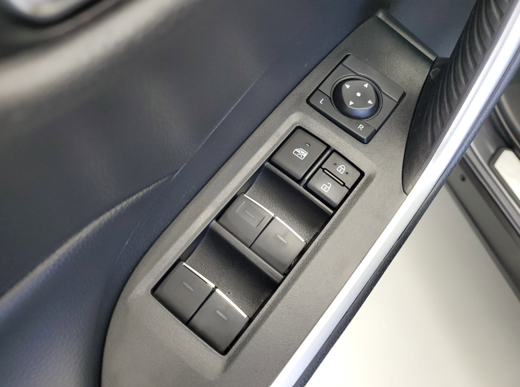 RAV4 07 (12).png