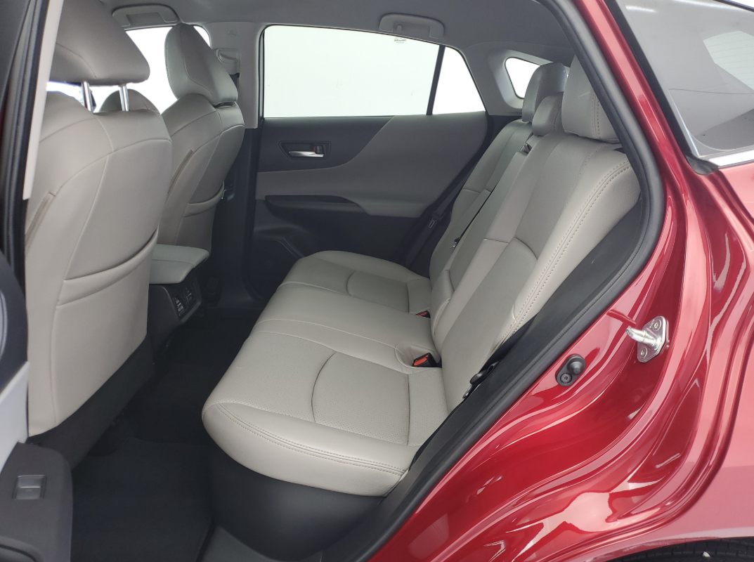 2024 Toyota Venza LE (2).png