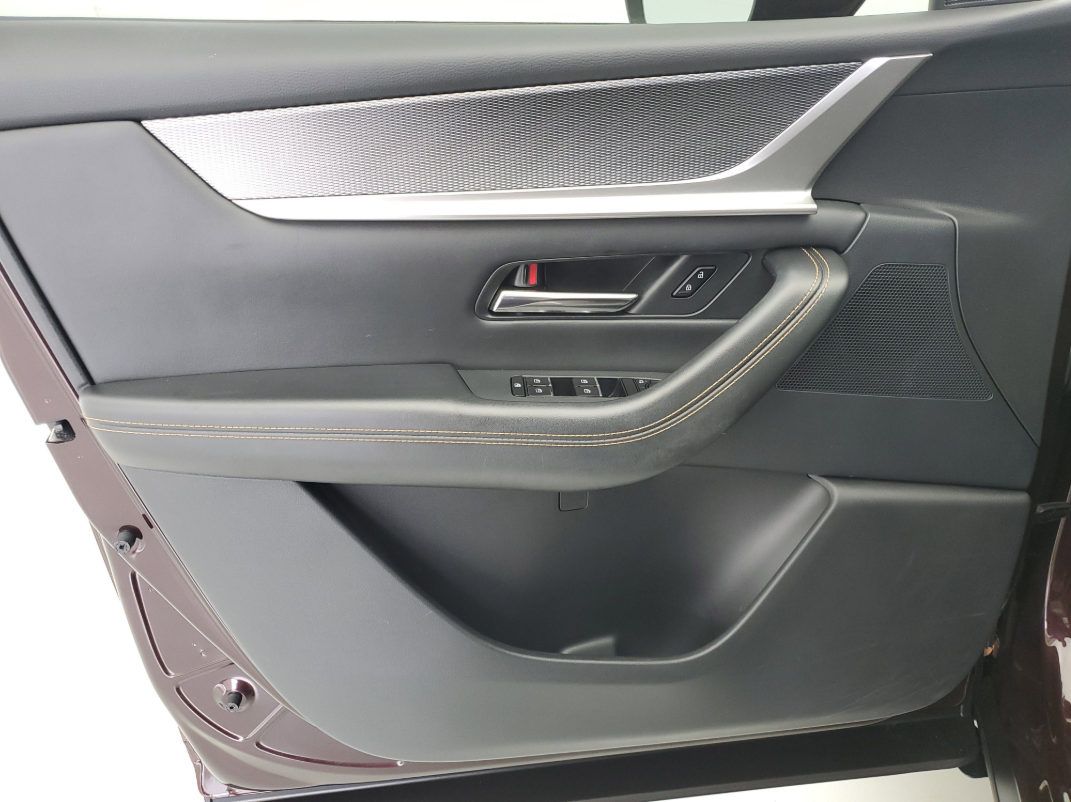 CX-90 07 (20).png