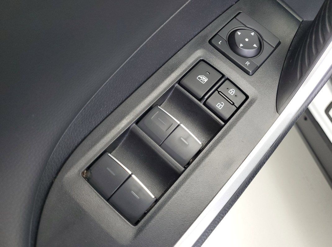 RAV4 07 (13).png