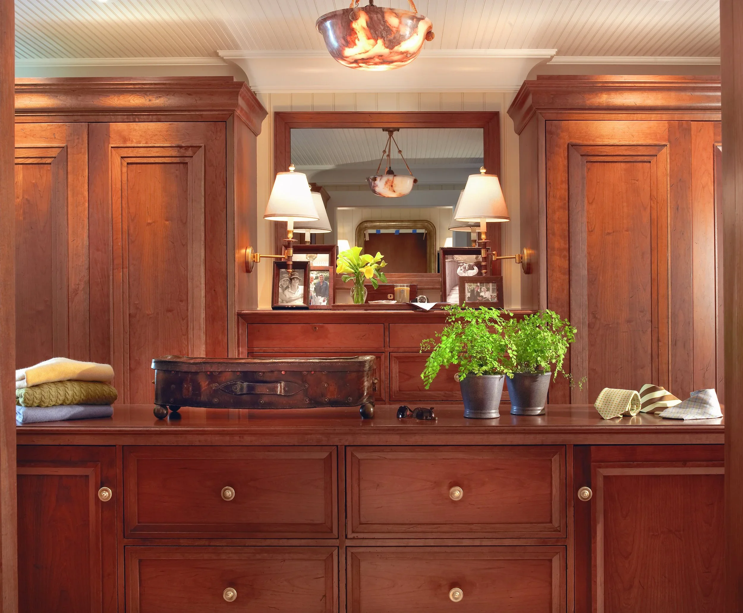 Semi-Custom Cabinets Chicago: How to Choose the Right Fit, Timeline, and Finish