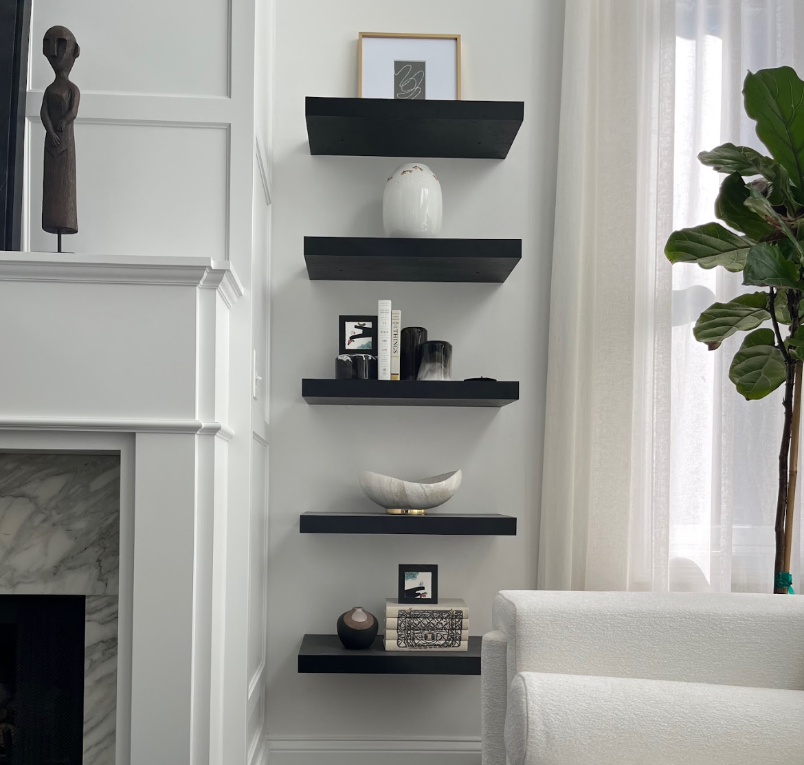 Custom Built-In Bookshelves Chicago for Exact Wall-to-Wall Room Fit