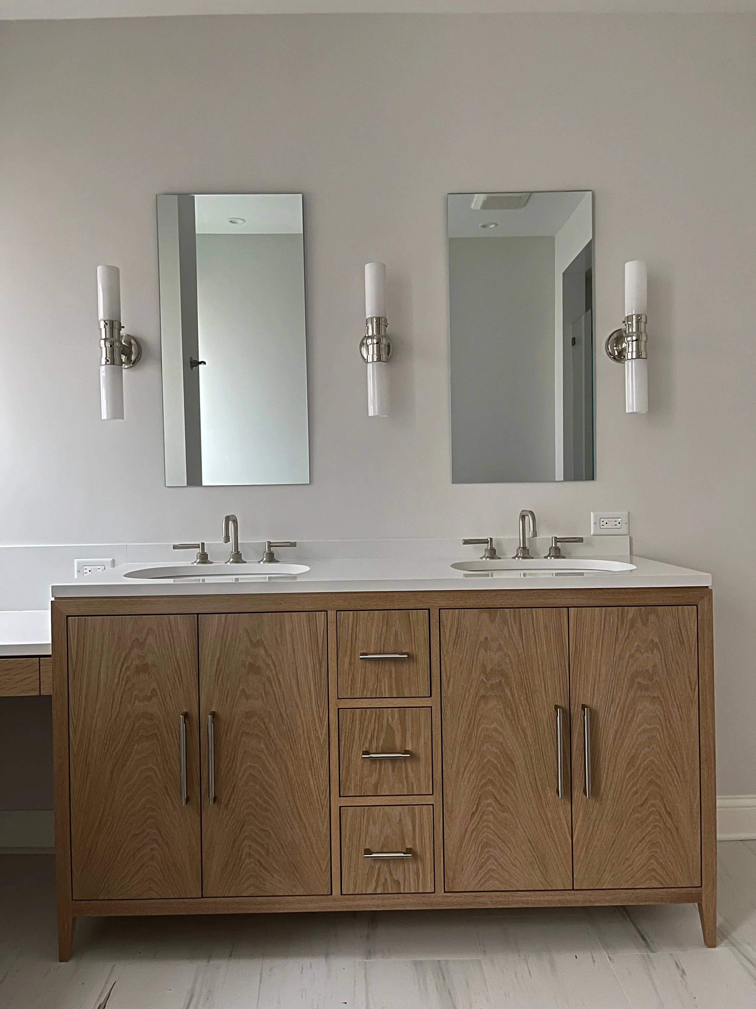 Custom Bathroom Cabinets in Chicago: Specify for Humidity and Fit