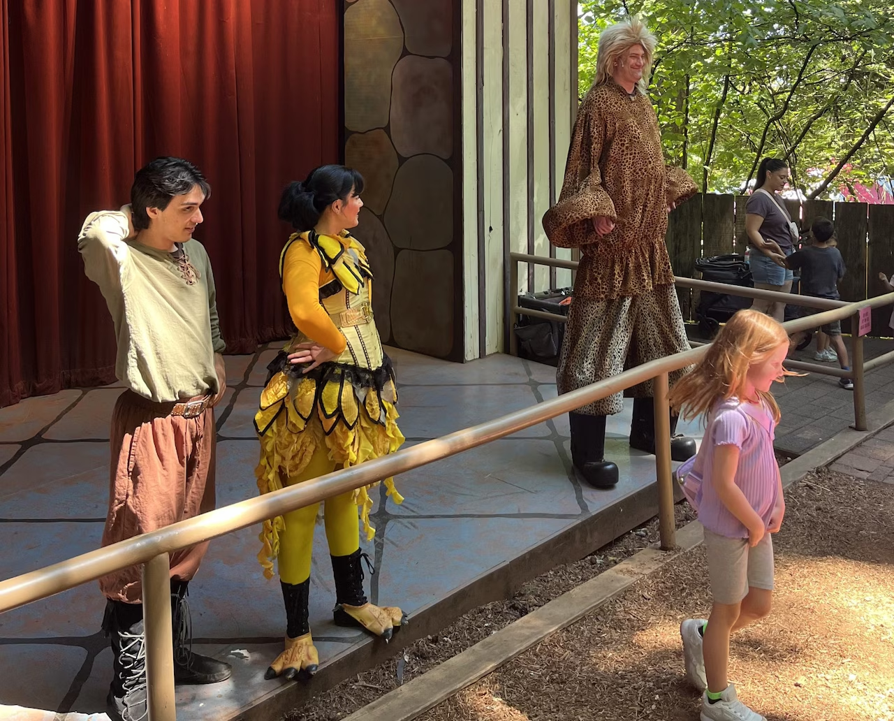 Actor celebrates 25 years and 3,000 performances at Oregon theme park