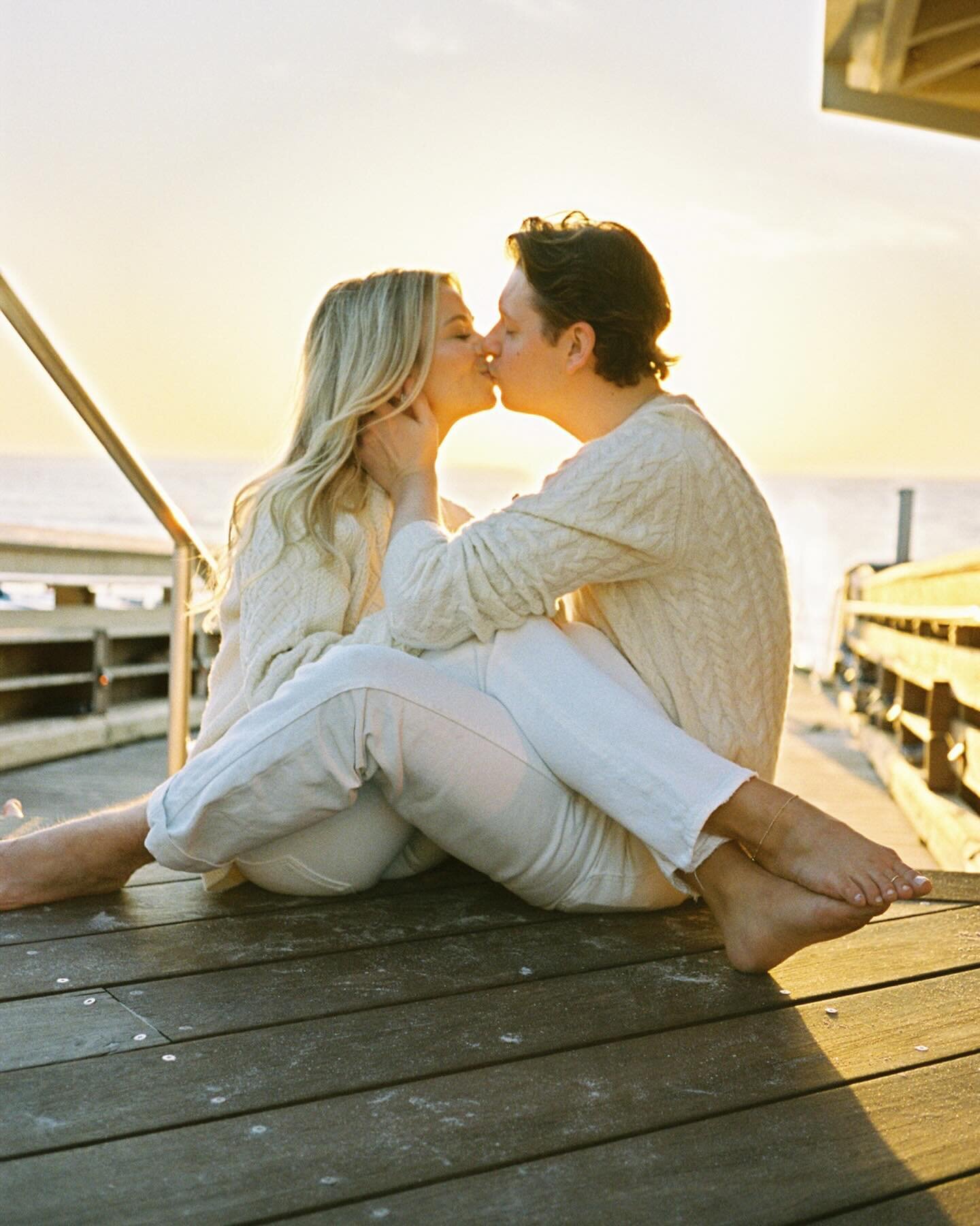 FL beaches at their best. 

Edited with @goodlightpresets 

#fineartwedding #napleswedding #swflwedding #destinationwedding #kodakportra #bride #love #nikon #trenholmphoto #nikonz #nikonzcreator #nikon #nycweddingphotographer #tampaweddingphotographe