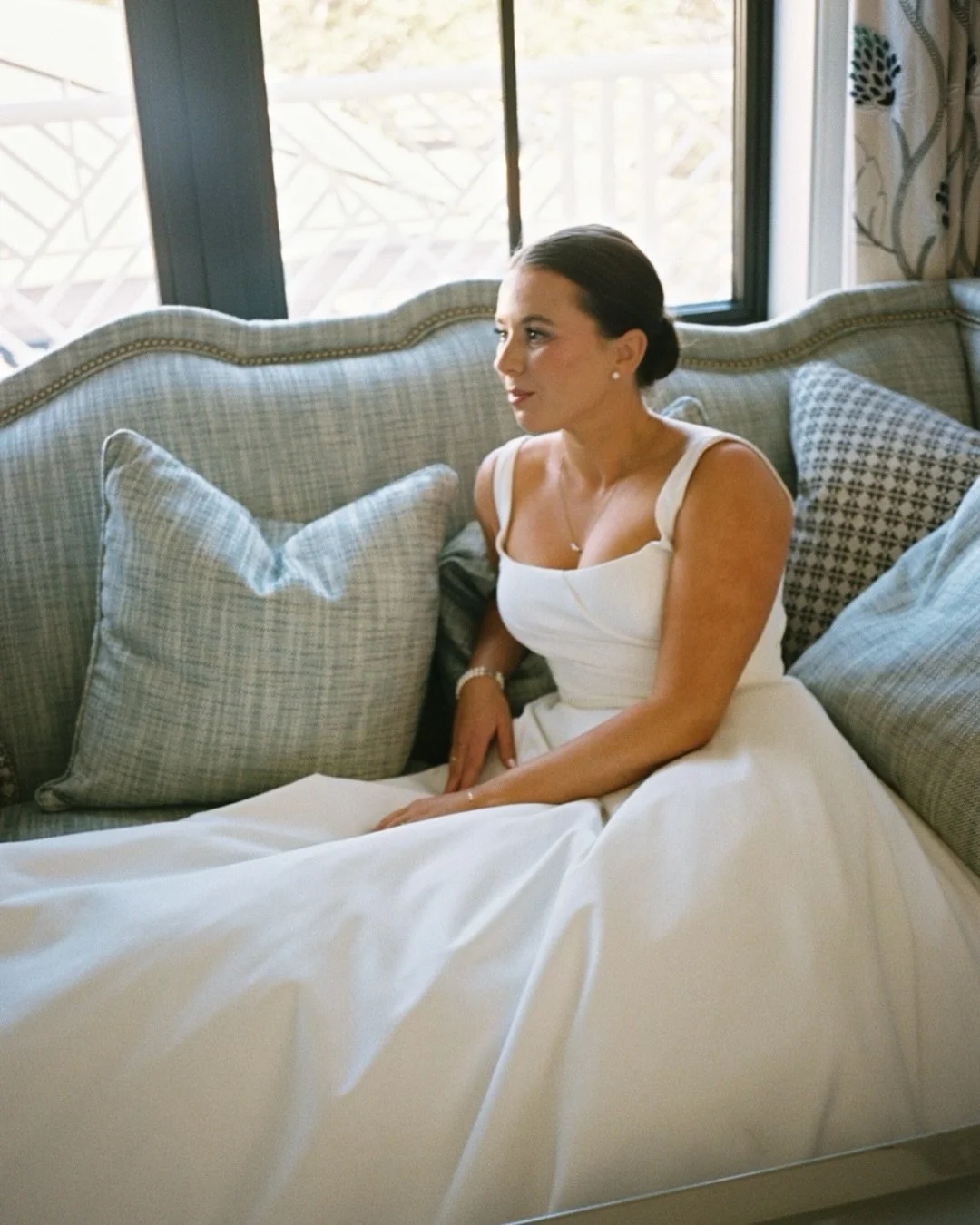 Emily and Sam in beautiful Naples. So honored to come back and photograph for this family a second time. Digital and film. Digital edited with @goodlightpresets 

Planning @carriedarlingevents 
HMU @dualityartistry 
Film lab @creativephotofilmlab 
Fl
