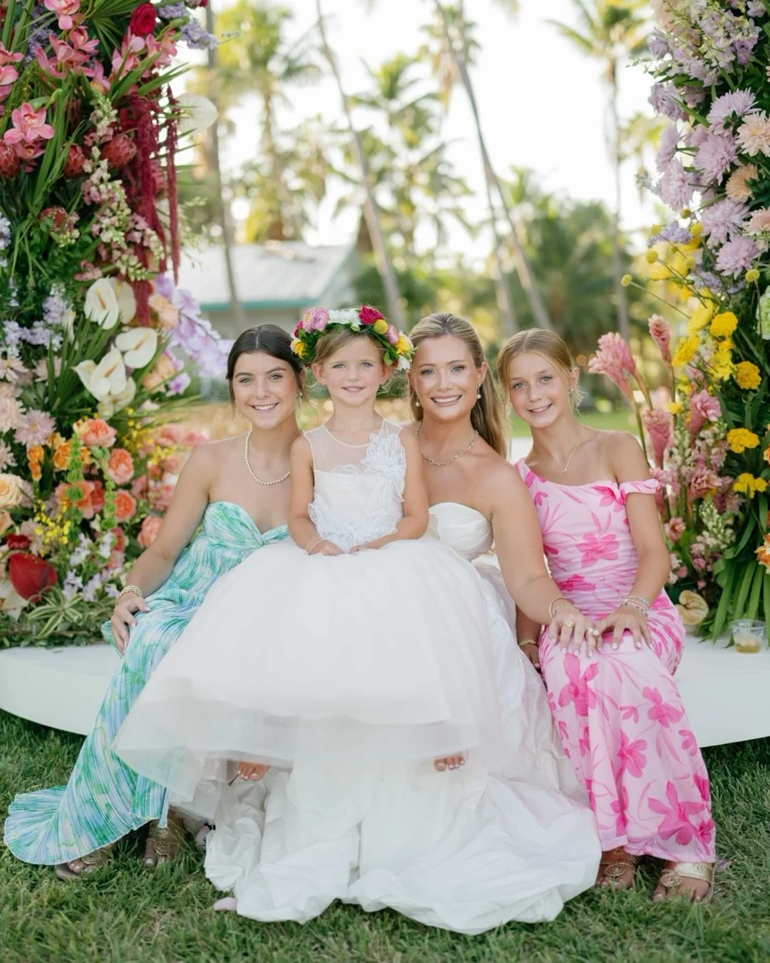 Taking a moment to inject some color into my summer feed. Boni and Kai. What a weekend. So lucky to do this thing I love for a living. 

Planning @stunningandbrilliantevents 
Venue @cheecalodge 
Music @thebigbeyond 
Photo @trenholmphoto 
HMU @maypaul