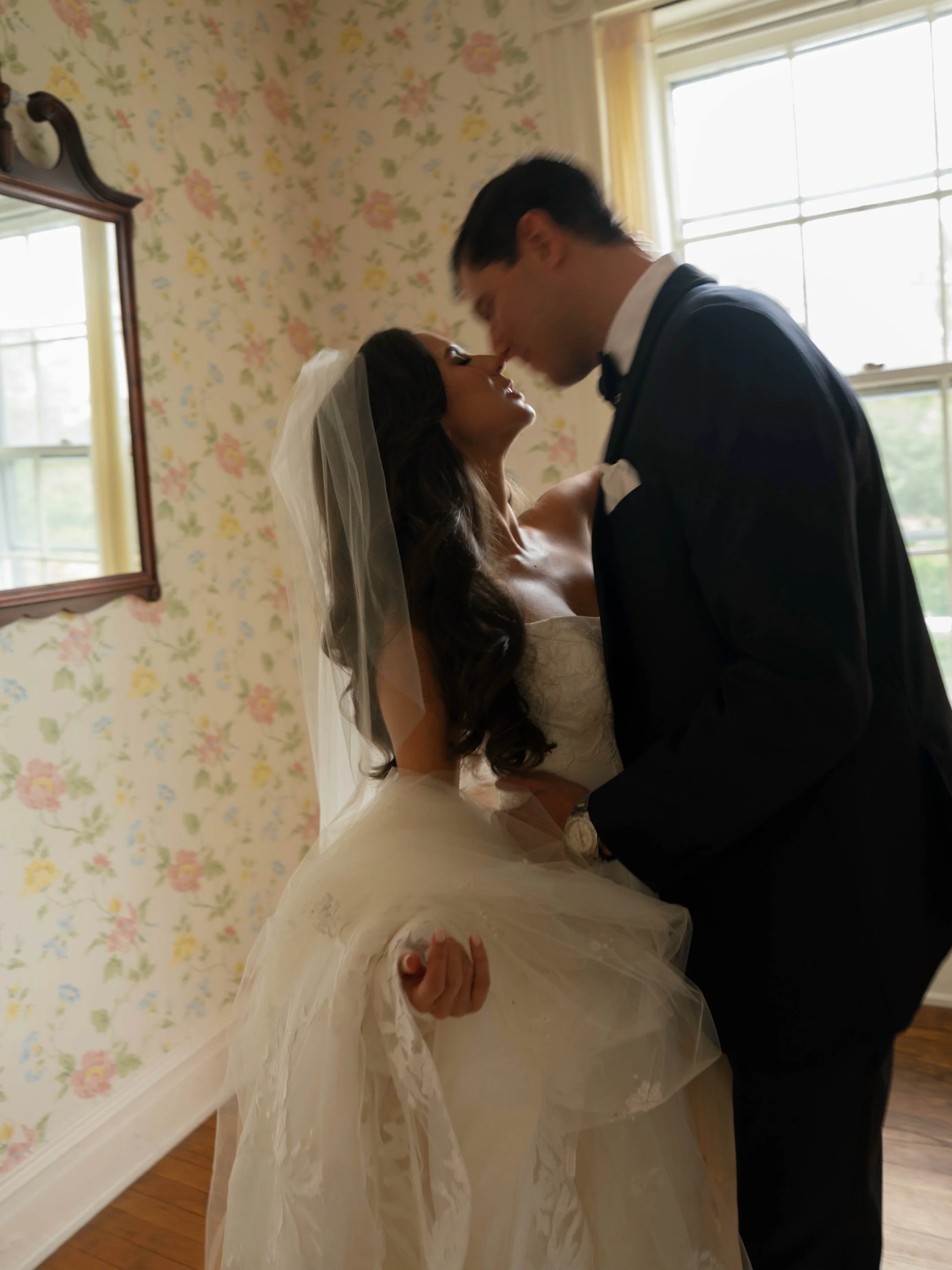 The weekend that every wedding in the North East will remember forever. I&rsquo;ll remember how much fun Elizabeth and Evan had despite the weather. They seemed to nearly not notice it at all. Instead they just enjoyed their time and danced all night