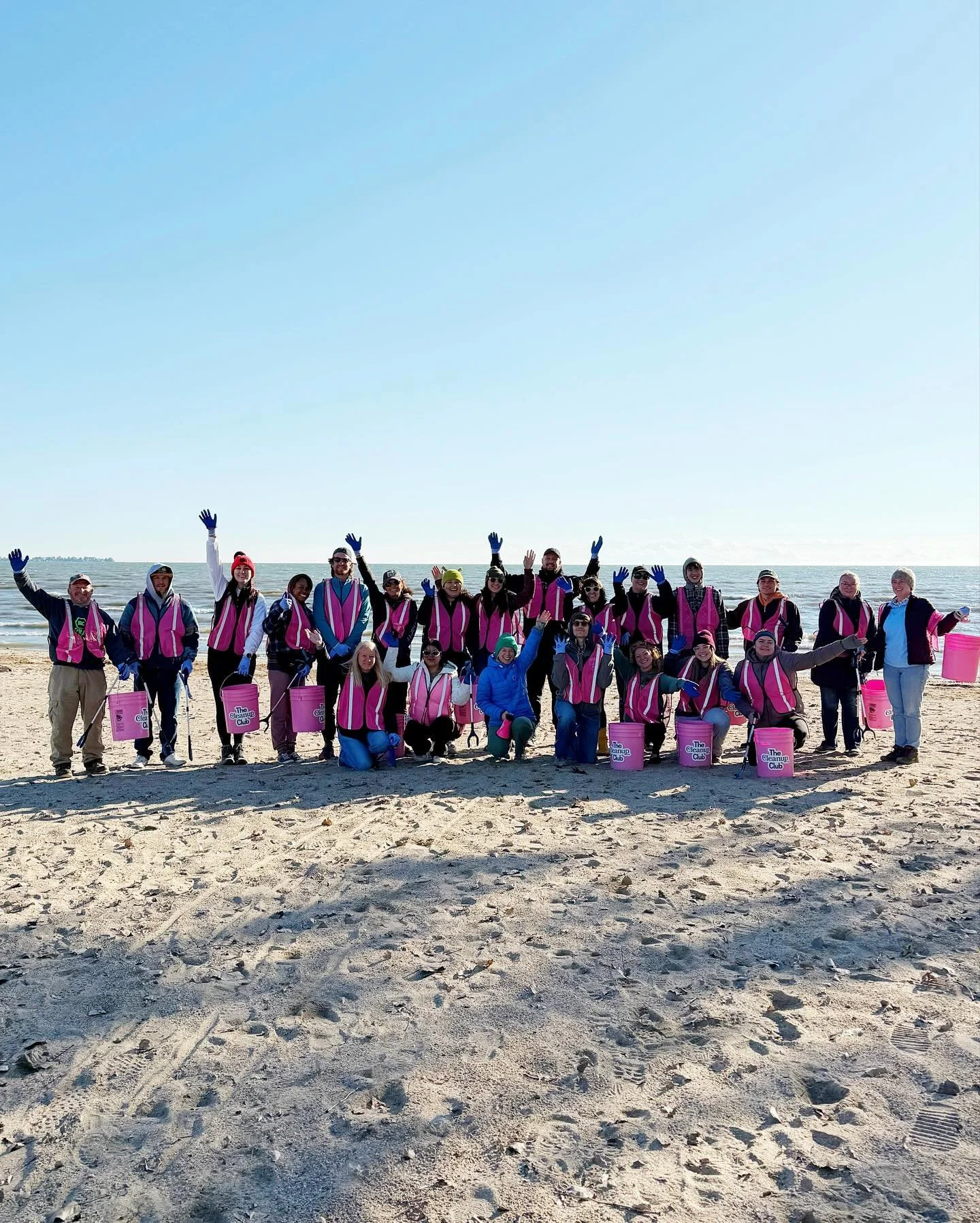 Thank you ~so~ much to everyone that joined us this morning for our final cleanup of the year!! ☺️🌊

Together we cleaned up 3,749 pieces (!!!) of trash from Lake Erie&rsquo;s shoreline weighing 37.81 pounds in total! Another reminder that small acti