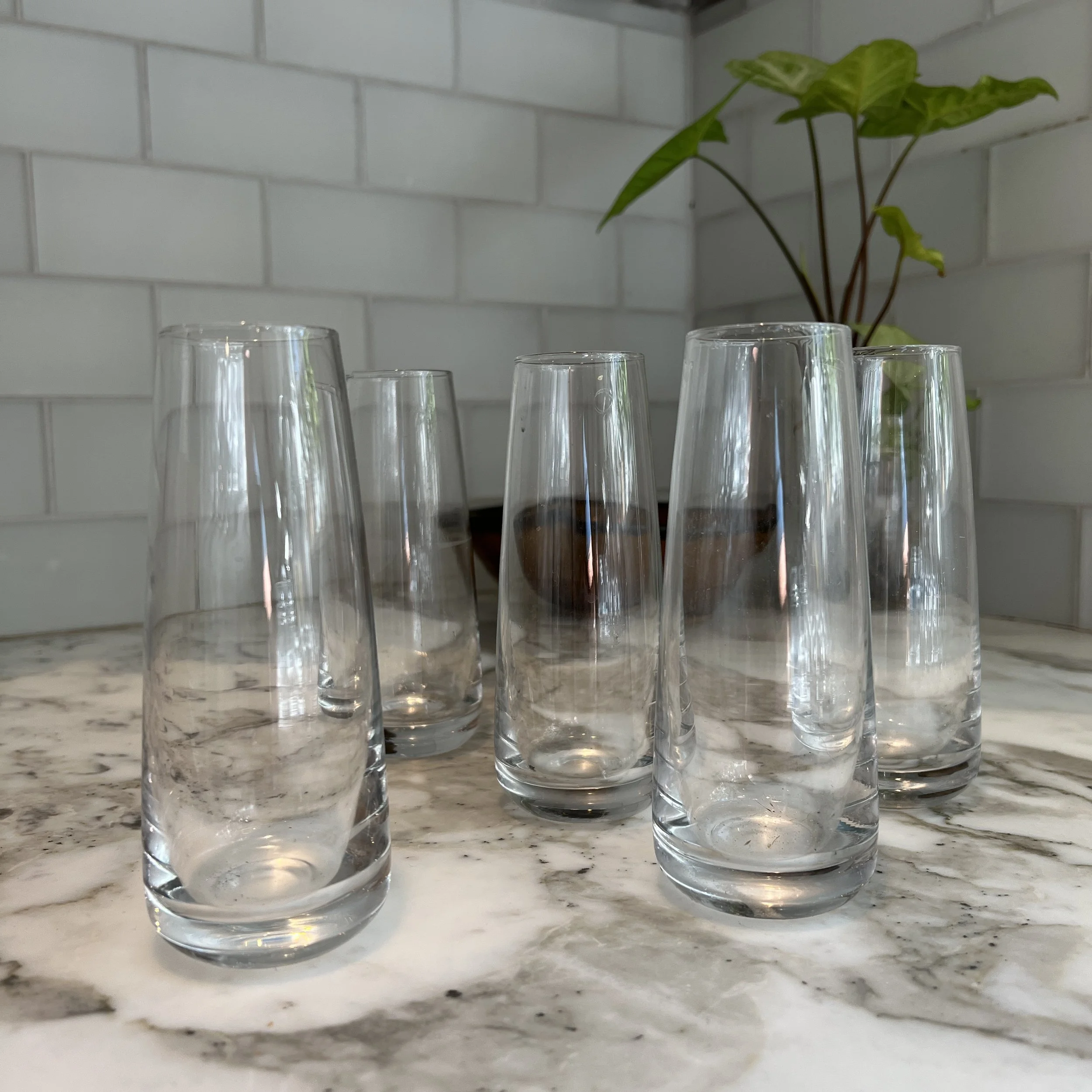 LYLA Curved Cylinder Bud Vase 5.jpg