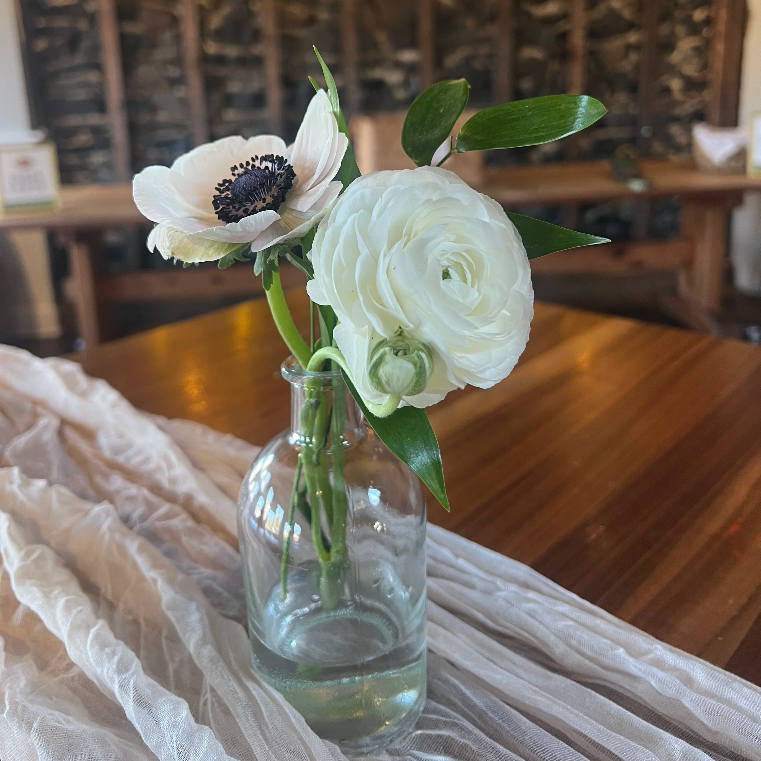 ELEANOR Small Glass Vases | QTY 30