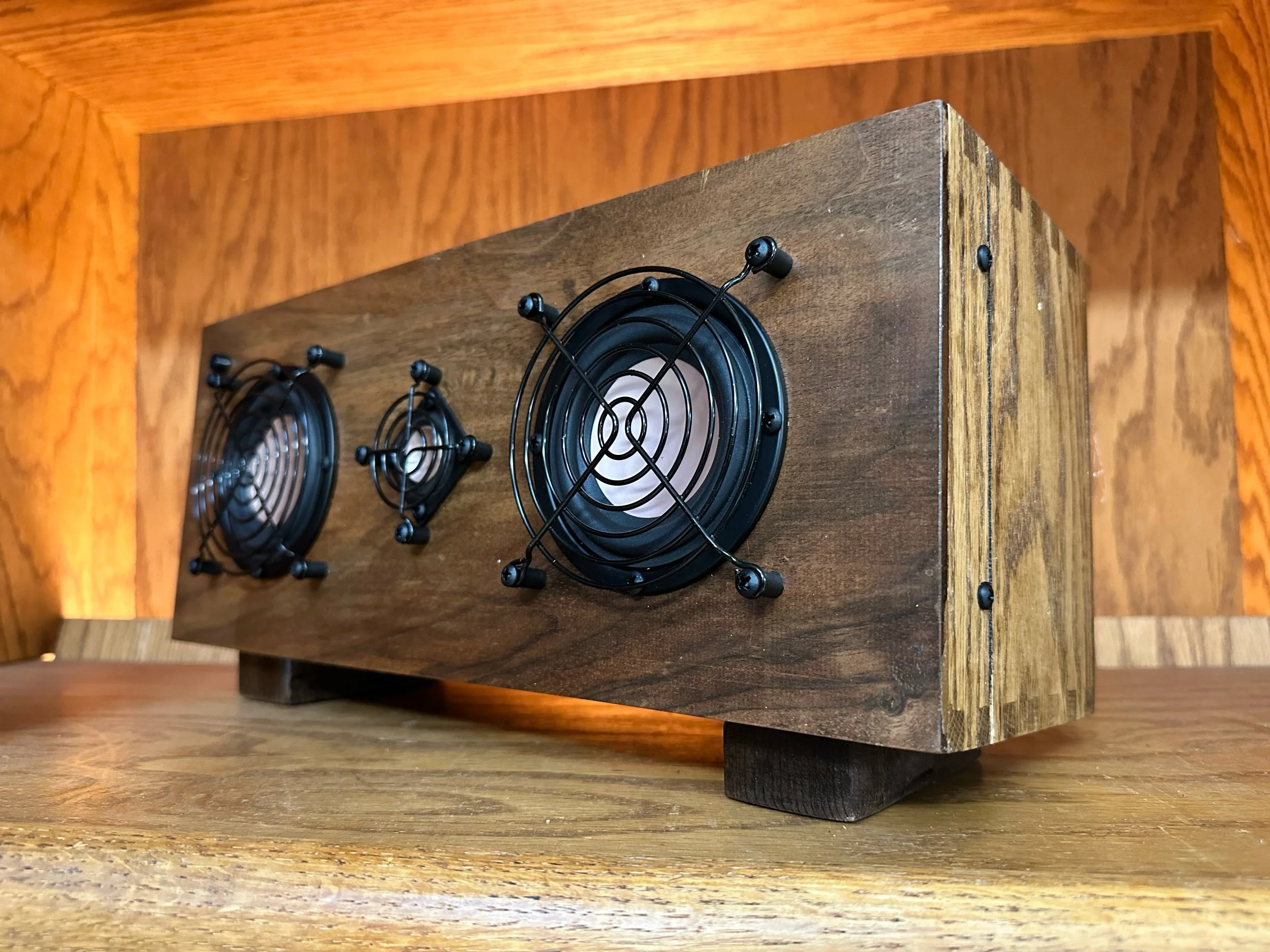 Jackson the handmade hardwood box Bluetooth stereo