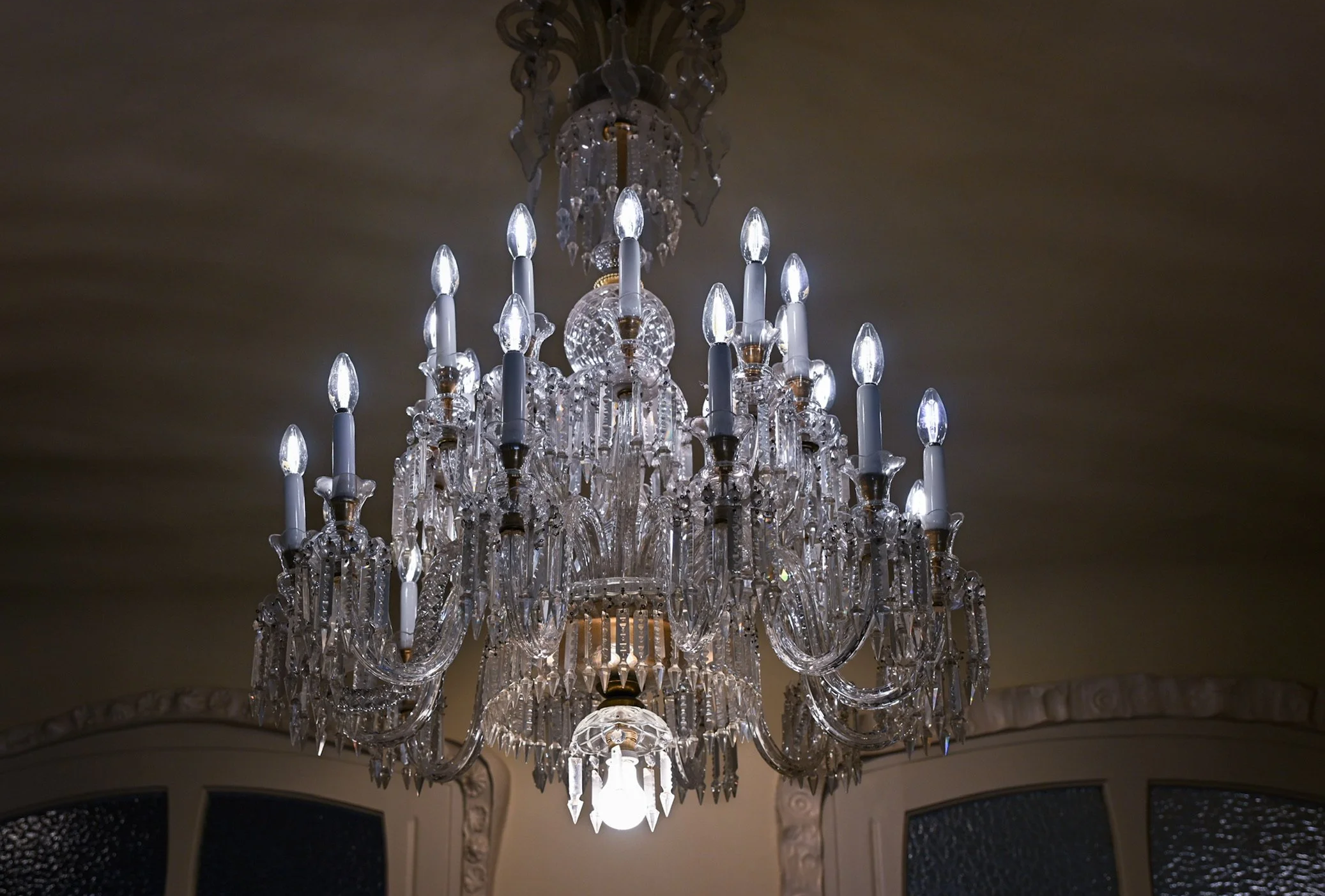 Chandelier inside Casa Milà