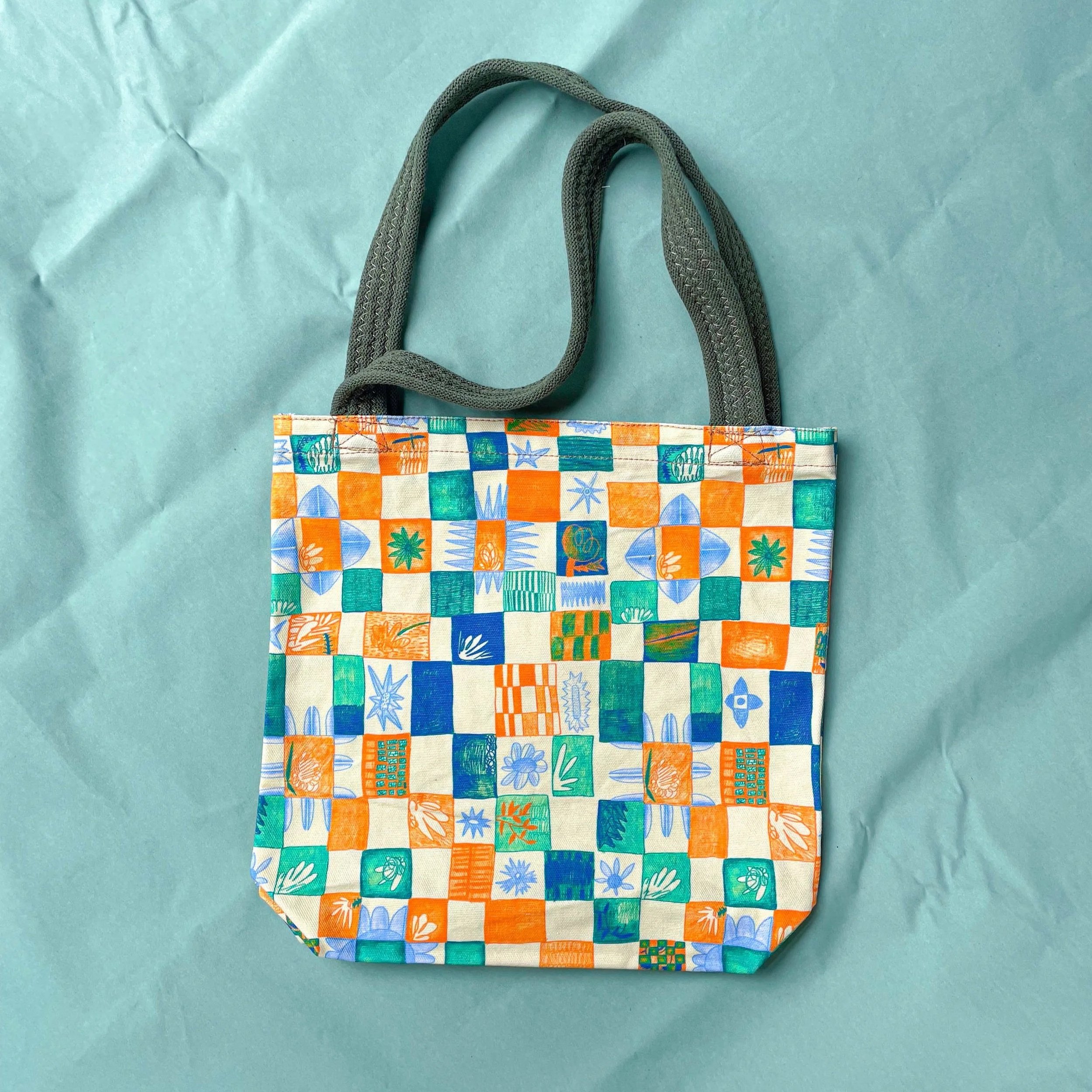 JUN-26-TOTES-2.jpg