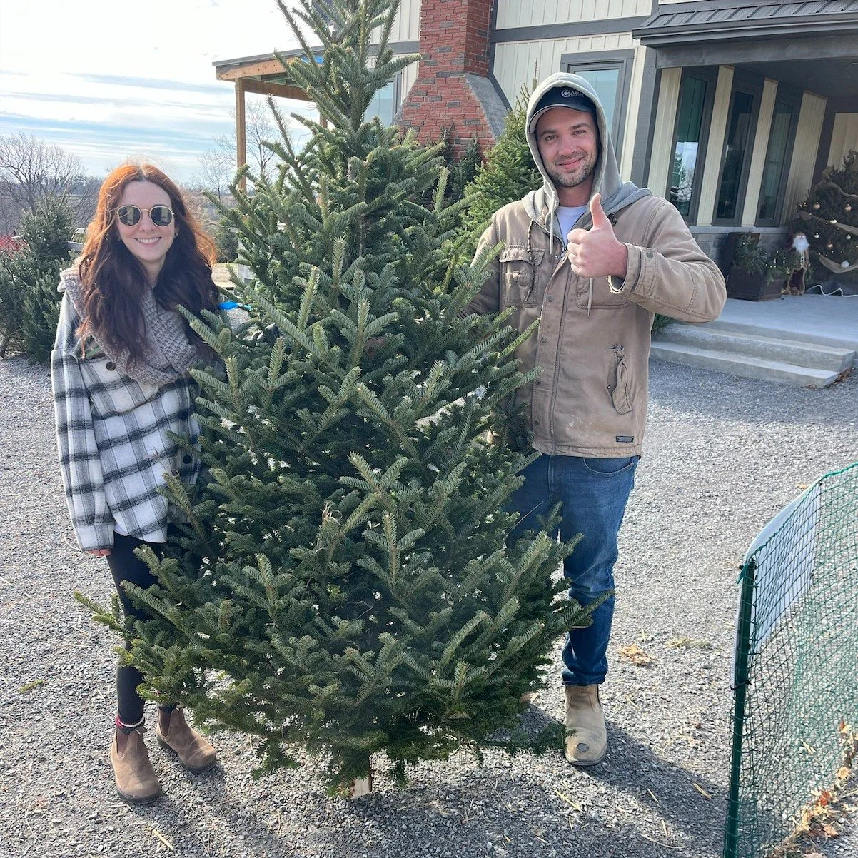 Excited for another great weekend at the farm!π
Congratulations to our Winners from last years FREE TREE contest! Don't forget to scan our code and enter this years draw! β¨π₯°
β¨Our hours of operation are Fridays 11am-4pm, Saturdays and Sundays 9am-