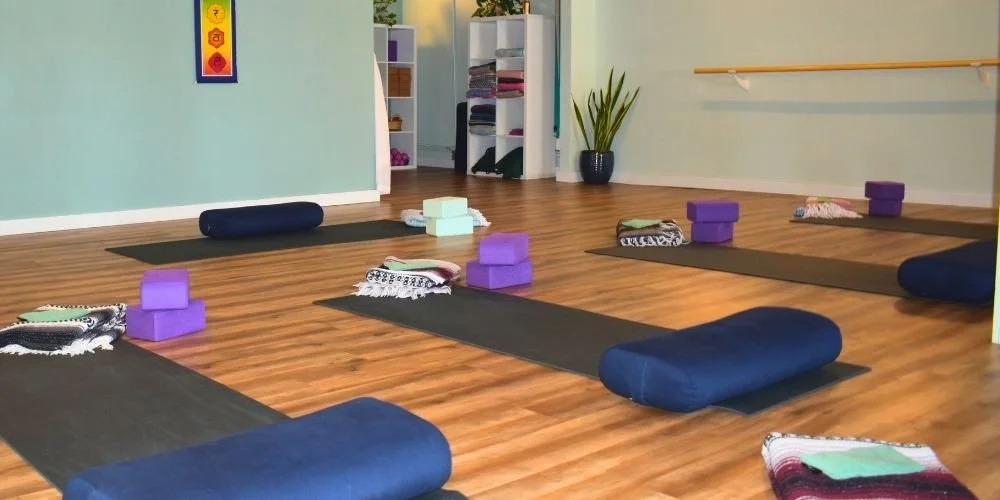 Yoga Barre &amp; Aroma Yin