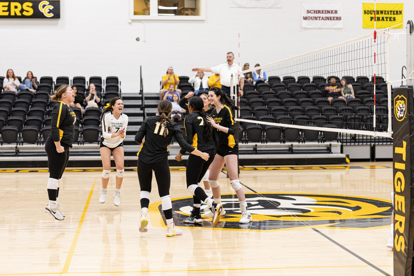 battmedia-cc-wvb-vs-ccu-match-100.jpg