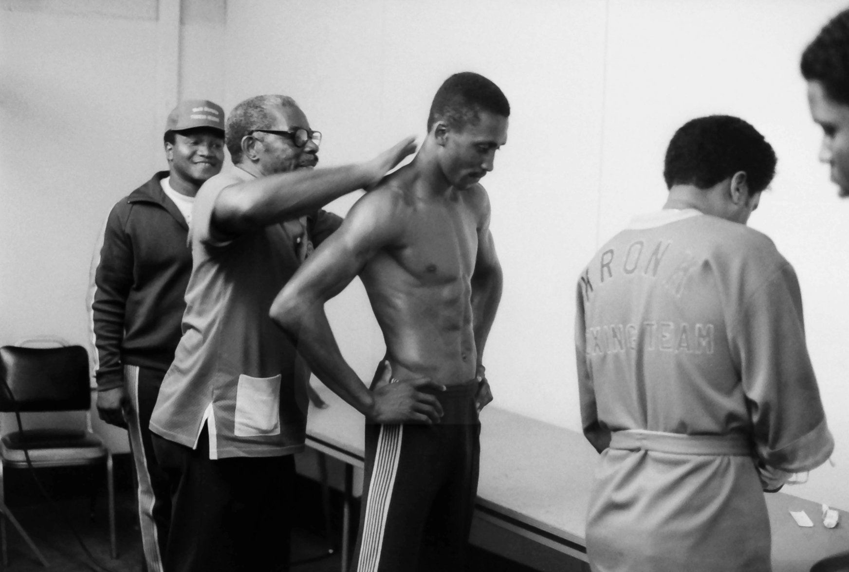 Tommy Hearns and team Emanuel Steward prepare in his locker room before Hearns VS Shields fight. Phoenix, AZ, April 25th, 1981
