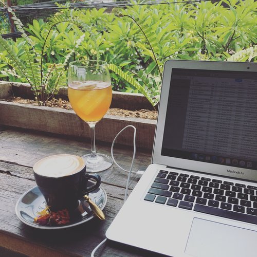 Laptop-Bali-Coffee.jpeg