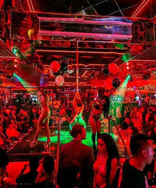 Save money at Crazy Horse 3 with the VIP for Free VIP package with Unlock Las Vegas