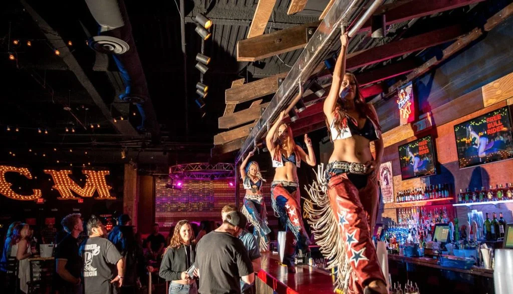 Las Vegas' country bar scene is getting bigger and better with a dedicated country bar crawl by Unlock Las Vegas.