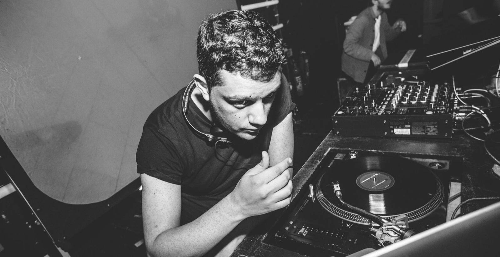 DJ Kyri - Main Bar