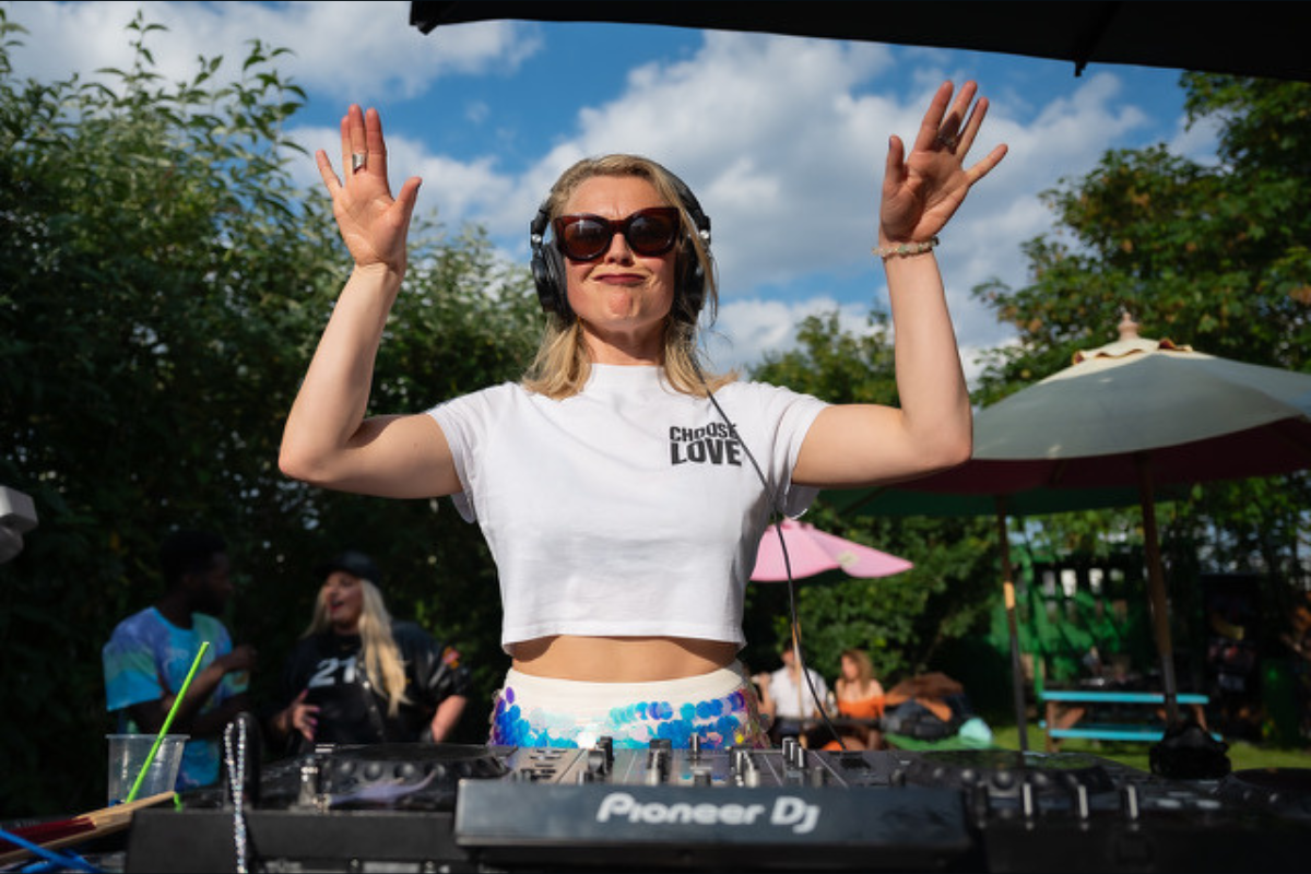 DJ Decibelles - Main Bar