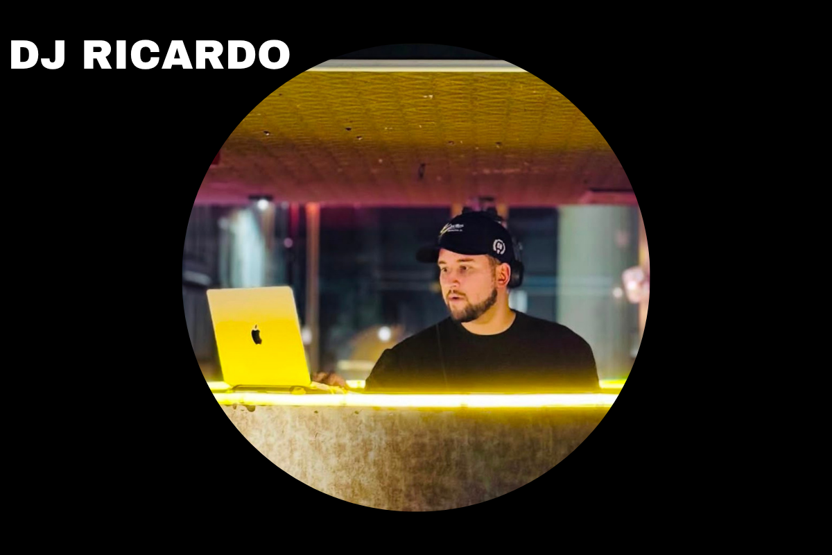 DJ Ricardo - Main Bar