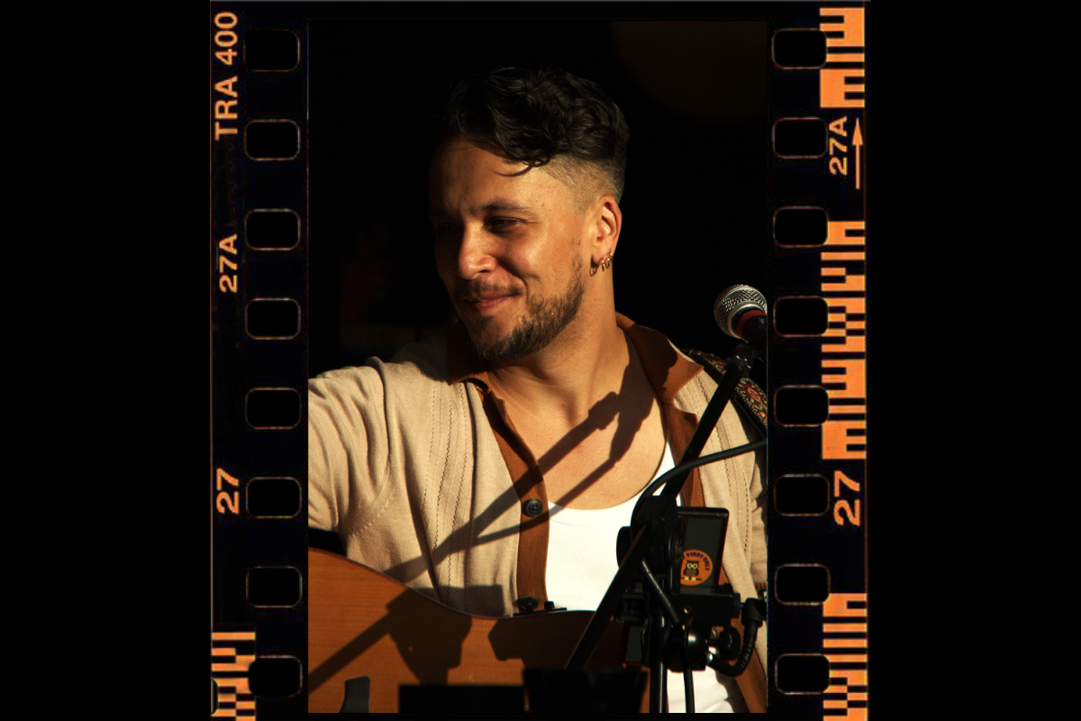 Chris Cooley - Live Acoustic Main Bar