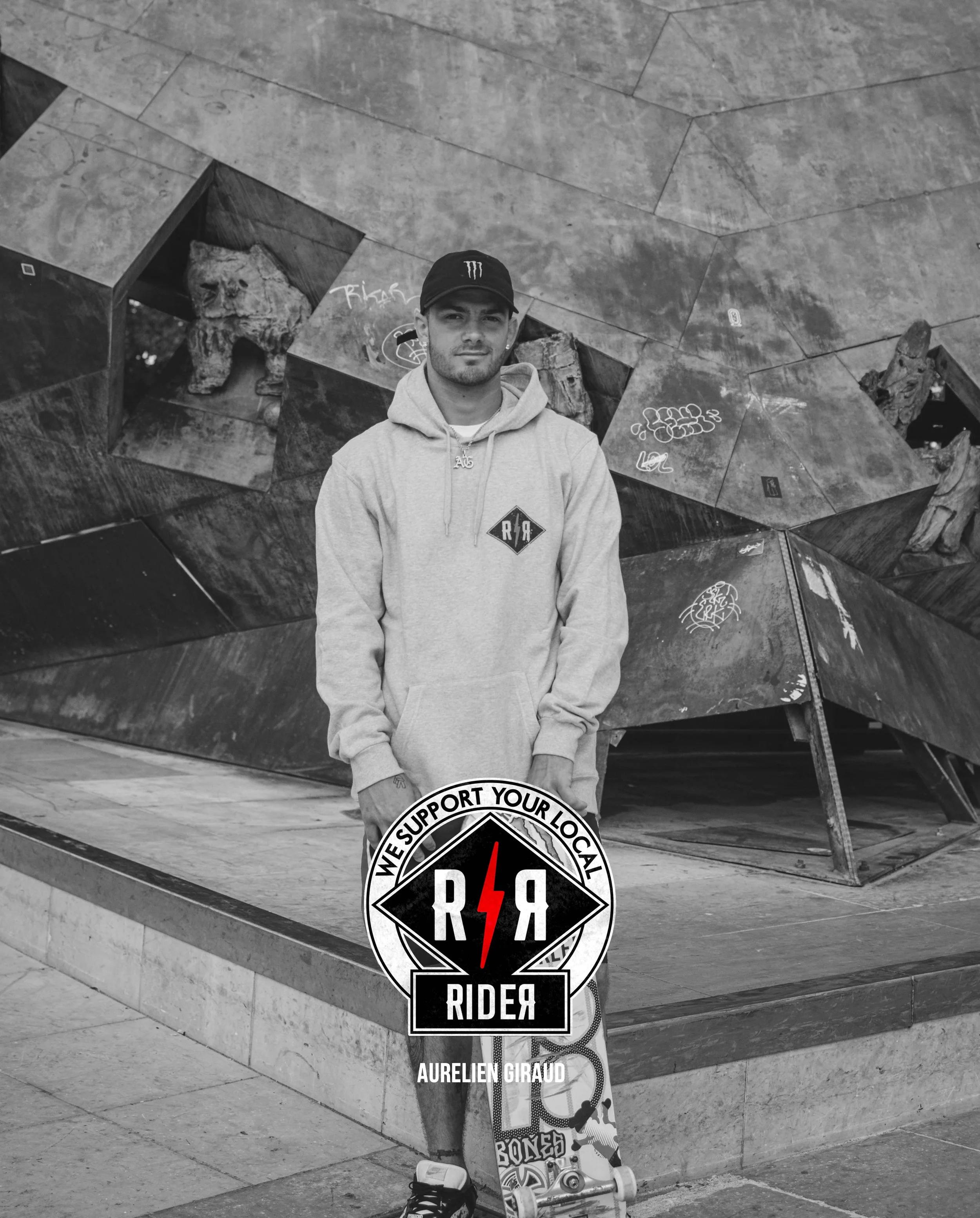 Aurélien Giraud, skateur lyonnais, sélectionné aux Jeux Olympiques de Tokyo. Sponsorisé par le groupe The Roster depuis 2020