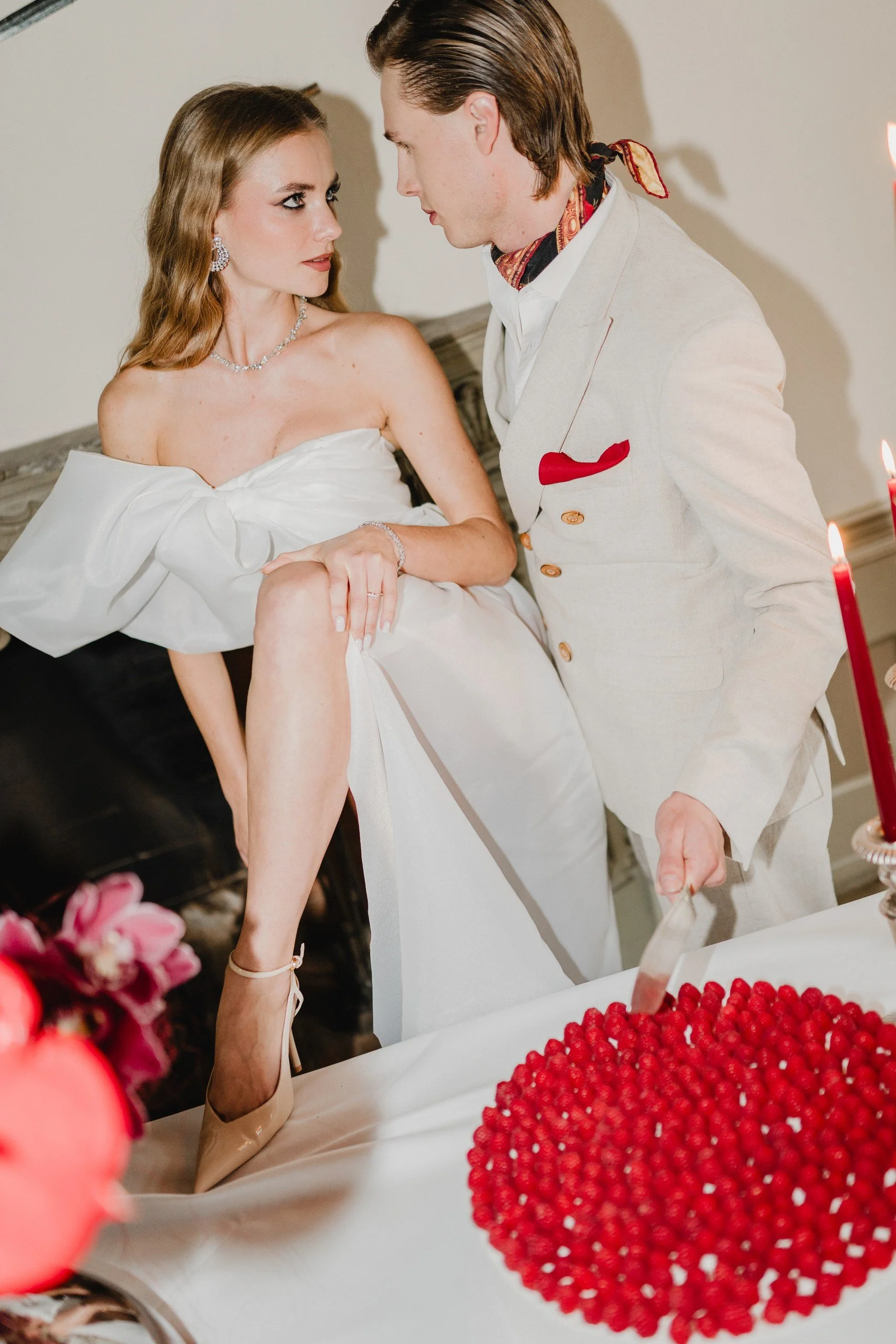 Wedding Cake Cutting, Luxury Wedding Reception, Editorial Wedding Details