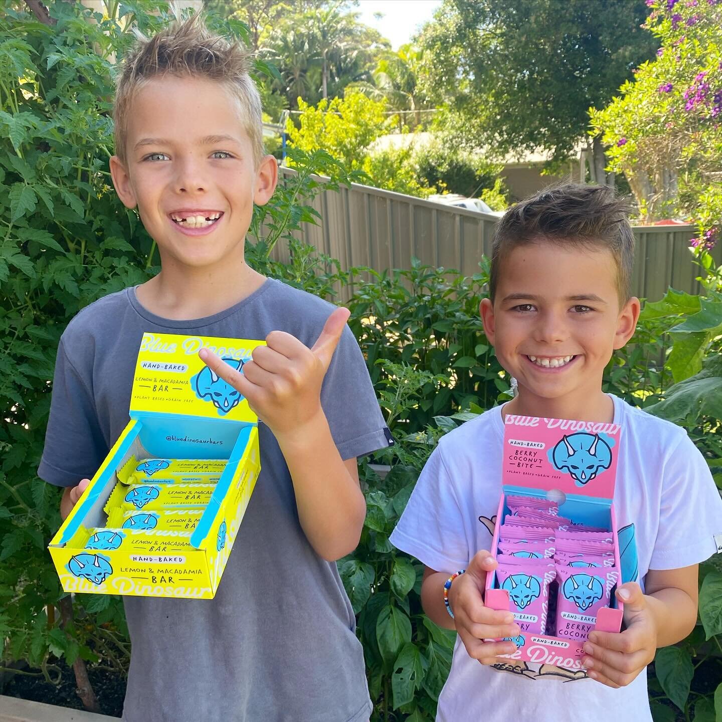 These Blue Dinosaur monsters are loving their snack bars 🤙🏼 

Currently demolishing the Berry Coconut Bite and Lemon &amp; Macadamia Bar (soo delish)! 

Hubby also smashed these during his Ultra-Marathon last week 💪🏼

Family edibles! 

#onlygoods