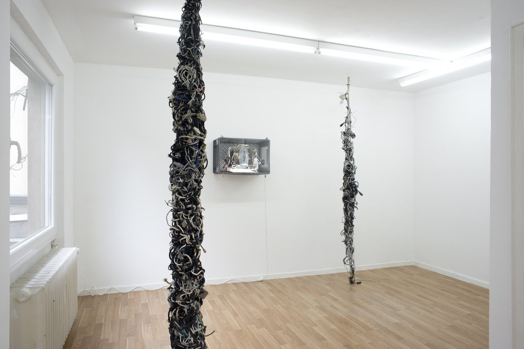 Joachim Coucke (BE) “cable sculptures” 