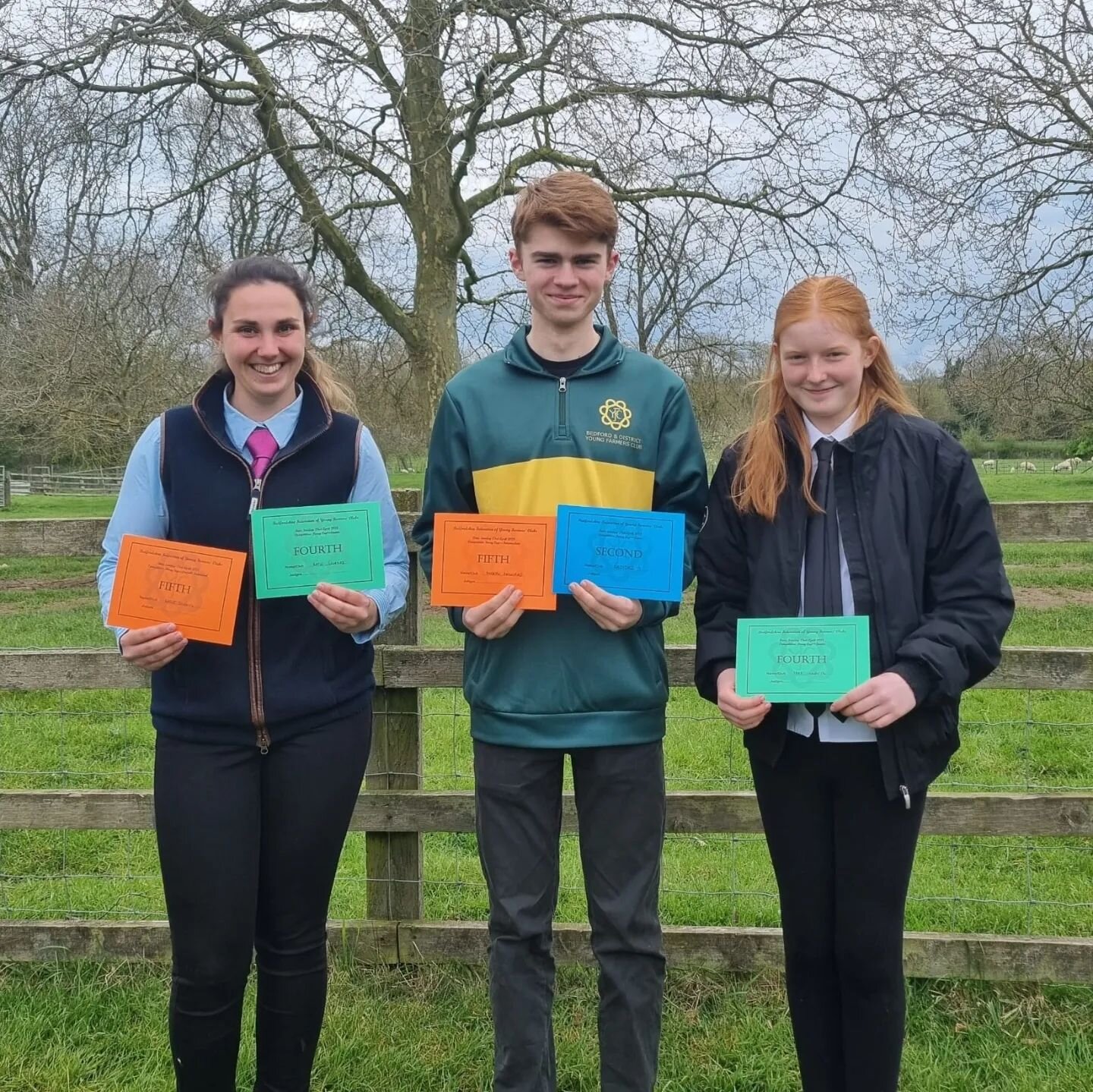 A successful day stockjudging for Bedford Club! 🥳
Yesterday the club attended Parry Cup where members had to judge and give reasons for Beef, Pigs, Lambs and Dairy. For 3 of our members judging stock for the very first time!
Results included:
🟢4th 