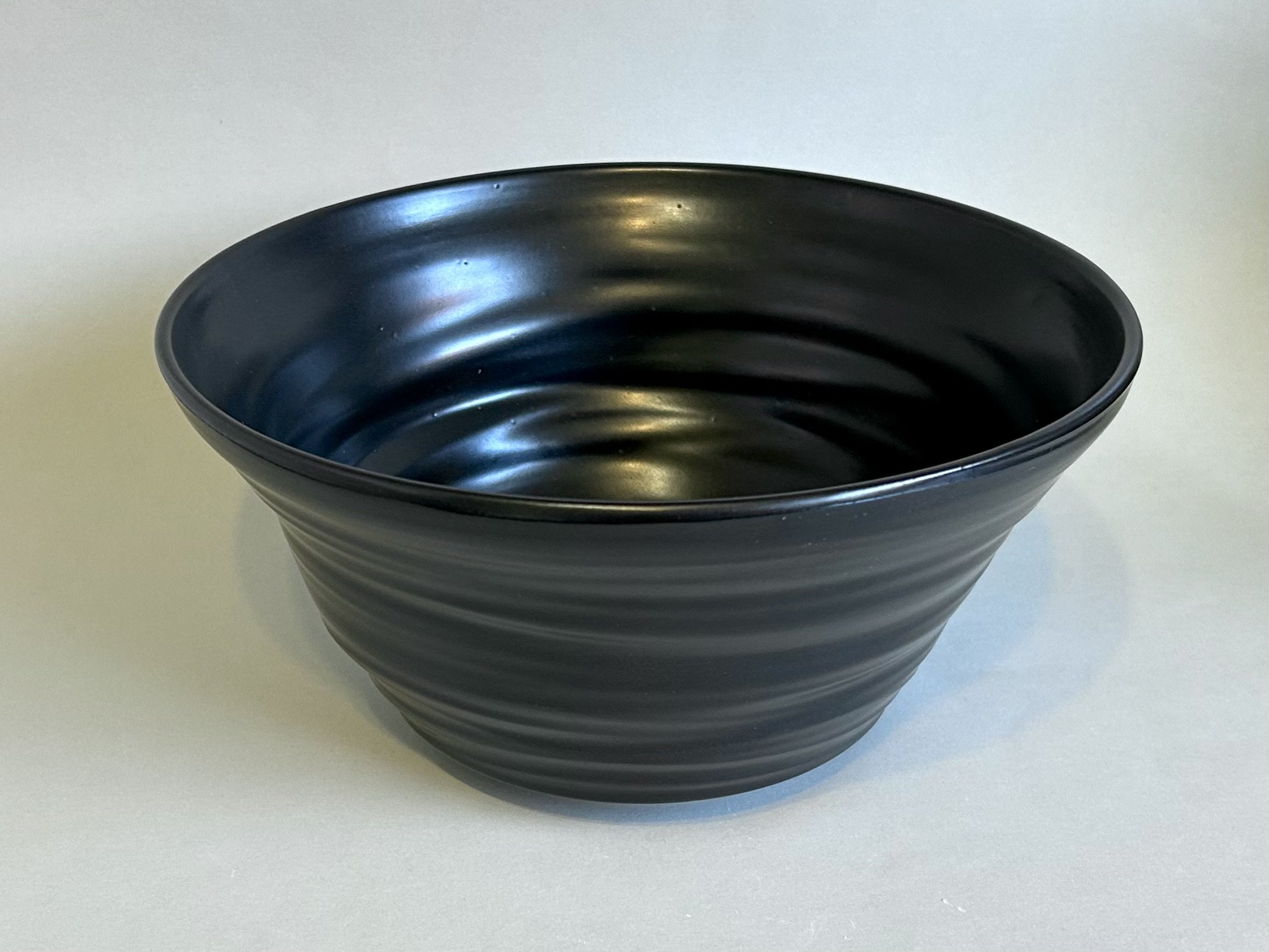 Large Black Satin Matt Bowl (01- 01)