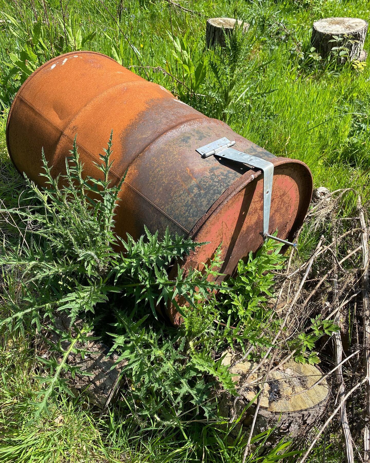 Day 14 #pureartsdailychallenge continuing the #rust #theme #rustedmetal #oven used for many a #lockdown meal 🥘 🍕 birthdays 🎉