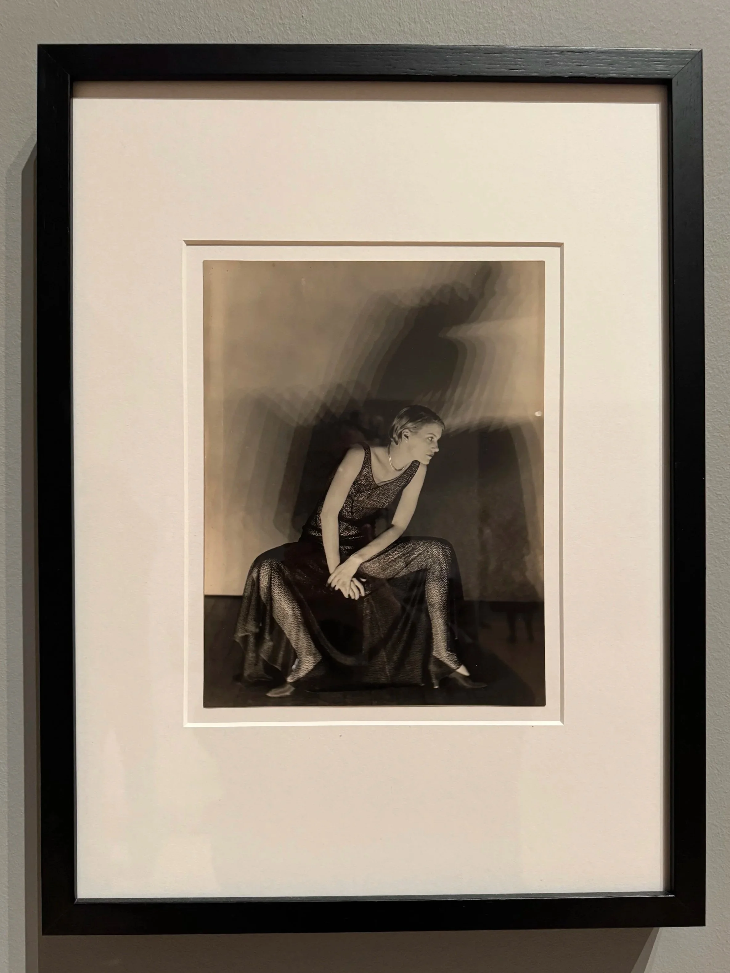 Lee+Miller+%2B+shadows+by+Man+Ray.jpg