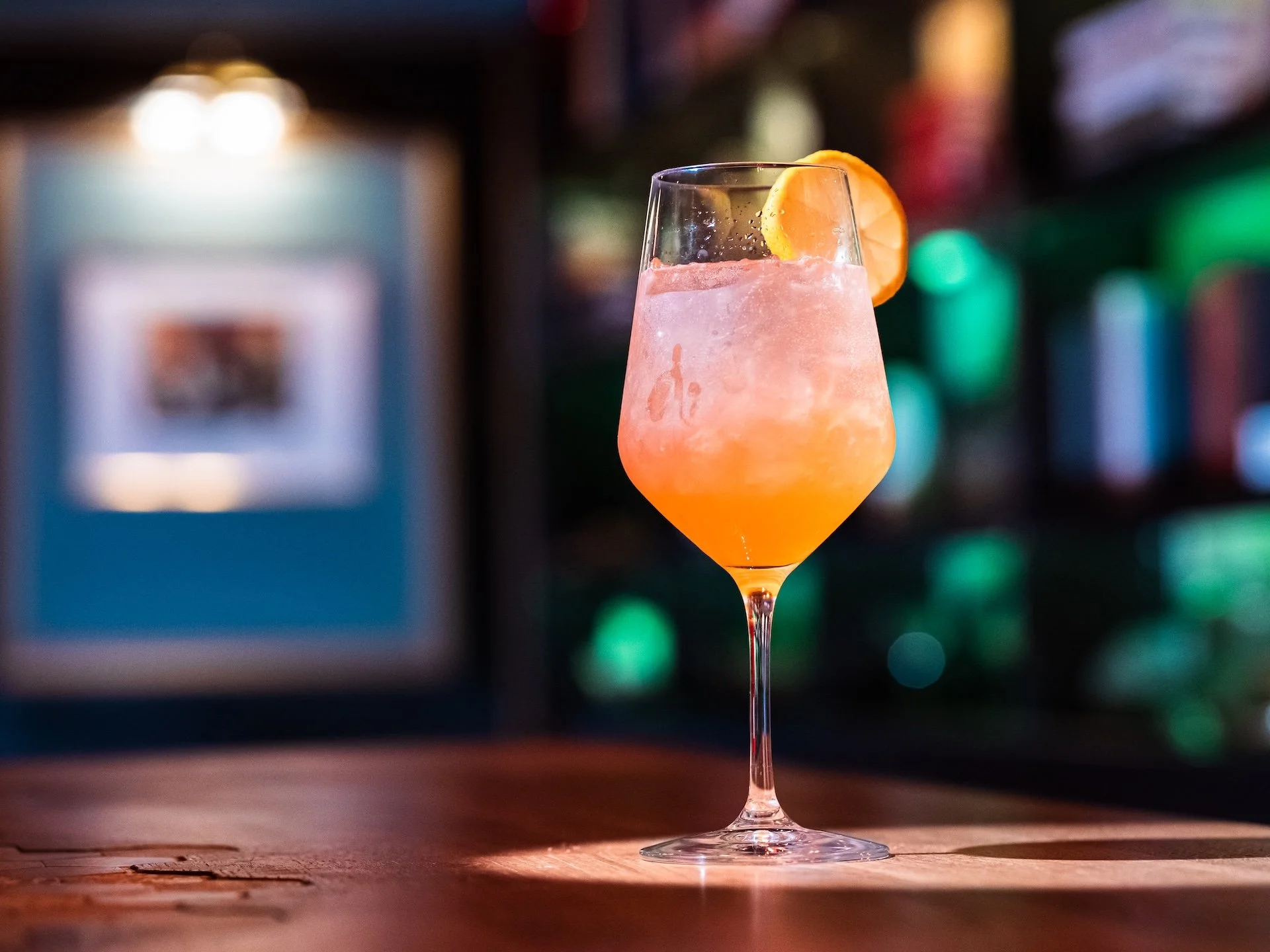 SPRING SPRITZ
(vodka • prosecco • hibiscus • club soda)