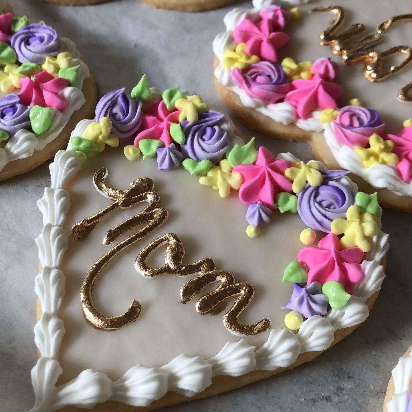 Mother&rsquo;s Day cookies! 

https://www.sweetandshiny.com/shop/p/mothers-day-bouquet