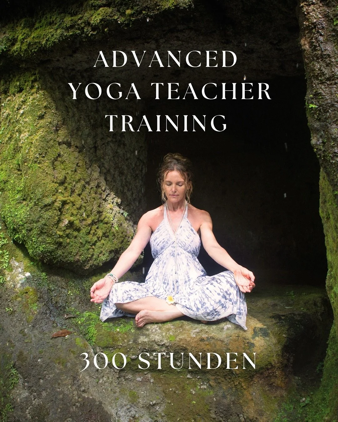 Das 300h Advanced Yoga Teacher Training ist keine klassische Ausbildung &ndash; es ist ein Weg des Vertiefens und Verk&ouml;rperns.

Begleitet von erfahrenen Lehrer:innen tauchst du tiefer in Yoga, Ayurveda, Meditation &amp; Bewusstsein ein. Stell di