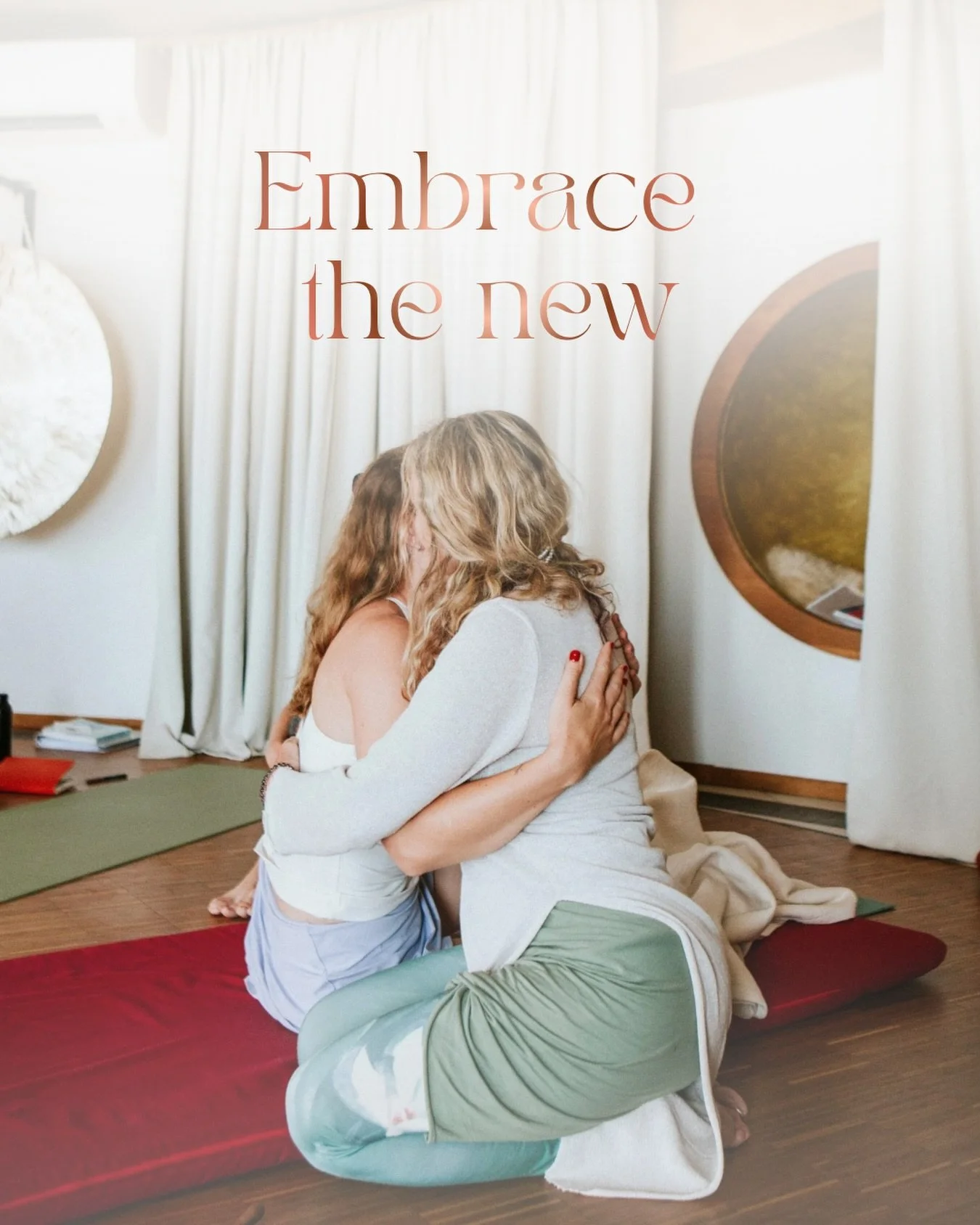 𝗘𝗺𝗯𝗿𝗮𝗰𝗲 𝘁𝗵𝗲 𝗻𝗲𝘄 𝗶𝗻 𝟮𝟬𝟮𝟲
To new beginnings.

Ein neues Jahr &ouml;ffnet einen neuen Raum.
F&uuml;r das, was durch dich gelebt werden m&ouml;chte.

Mit offenem Herzen begleite ich euch auf diesem Weg &ndash;
durch zwei tolle Yogalehr