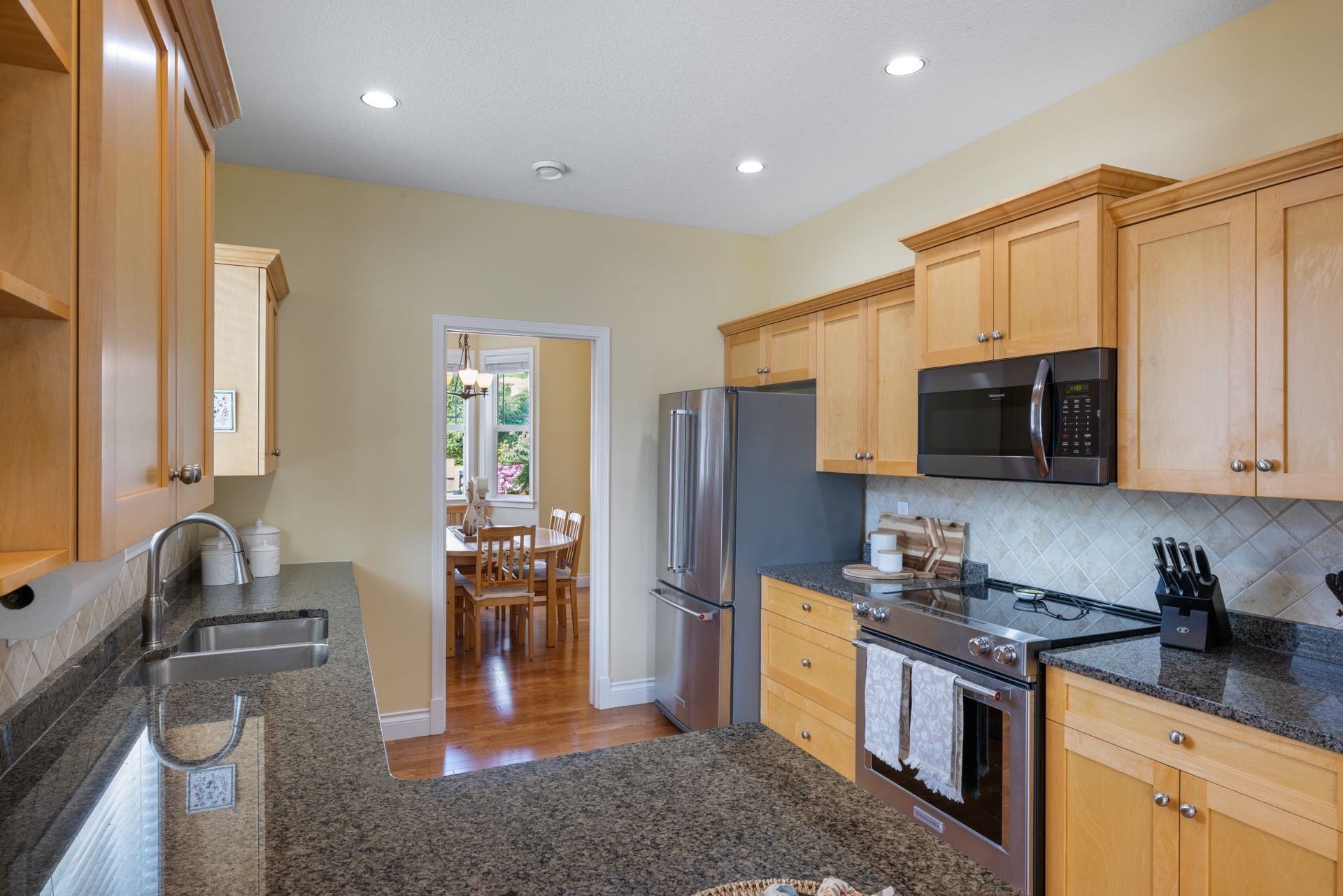 1450 SUMAR LN_03.jpeg