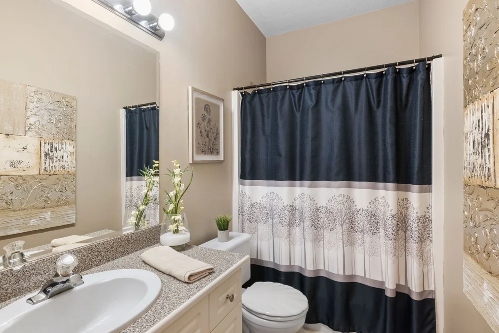 6388 LASALLE RD_26.jpeg