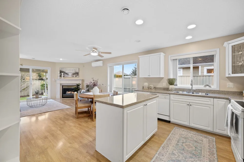 757 ANSON PL - INTERIORS_04.jpeg