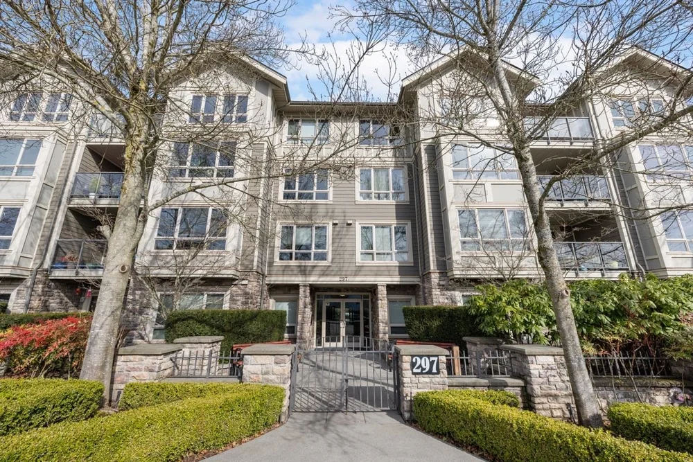 297 HIRST AVE_03.jpeg