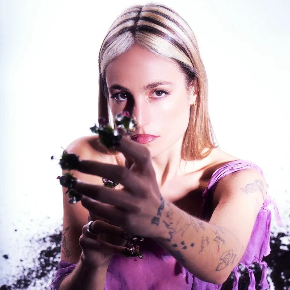 María Escarmiento estrena hoy “Son de Amores”, el primer adelanto de su nuevo proyecto