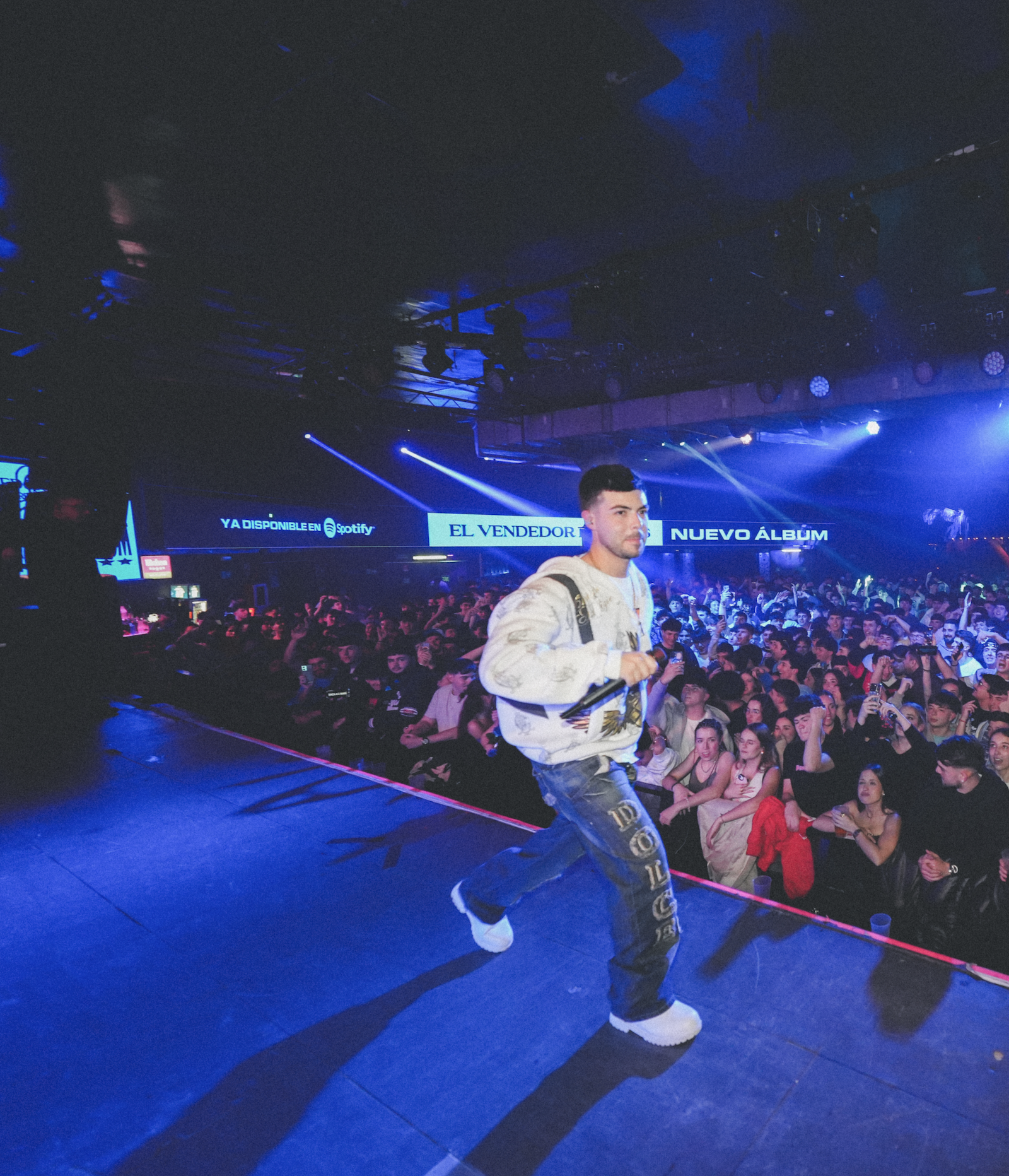 ​Raúl Clyde publica ‘El vendedor de rosas’ y lo presenta en La Riviera