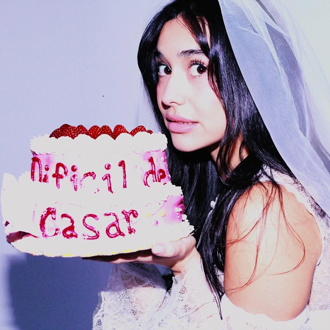 Natalia Fresneda presenta "Difícil de casar", una boda que nunca ocurrió